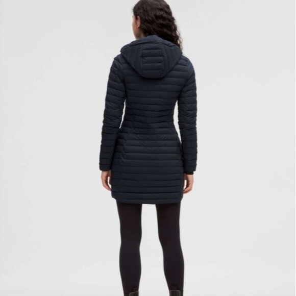 lululemon athletica Black Puffer Jacket - Picture 2 of 14